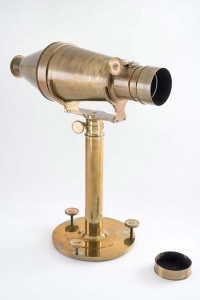 (Photo credit: Replica of 1840 Voigtlander Lens by National Museum of American History Smithsonian Institution)